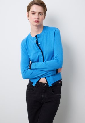 REGULAR FIT - Strickjacke - soft blue