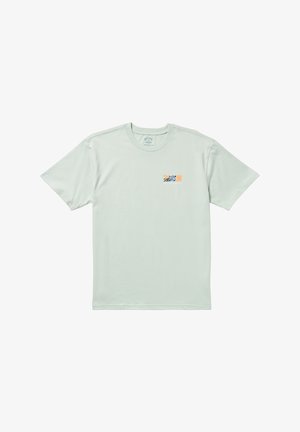 Miętowa bawełniana koszulka z krótki rękawami. Posiada mały grafikę w kolorze pomarańczowym i niebieskim na lewej klatce piersiowej.