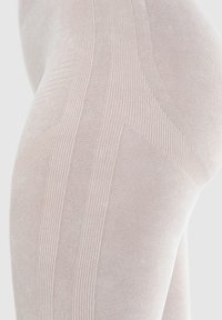 Smilodox BATIK PUSH SCRUNCH  HIGH WAIST SPORT FITNESS - Leggings - hellbraun