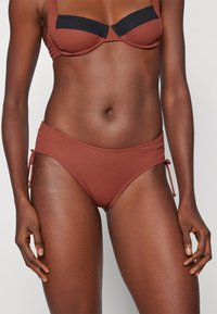 Triumph - SUMMER GLOW MIDI - Bikini-Hose - dark caramel Thumbnail-Bild 1