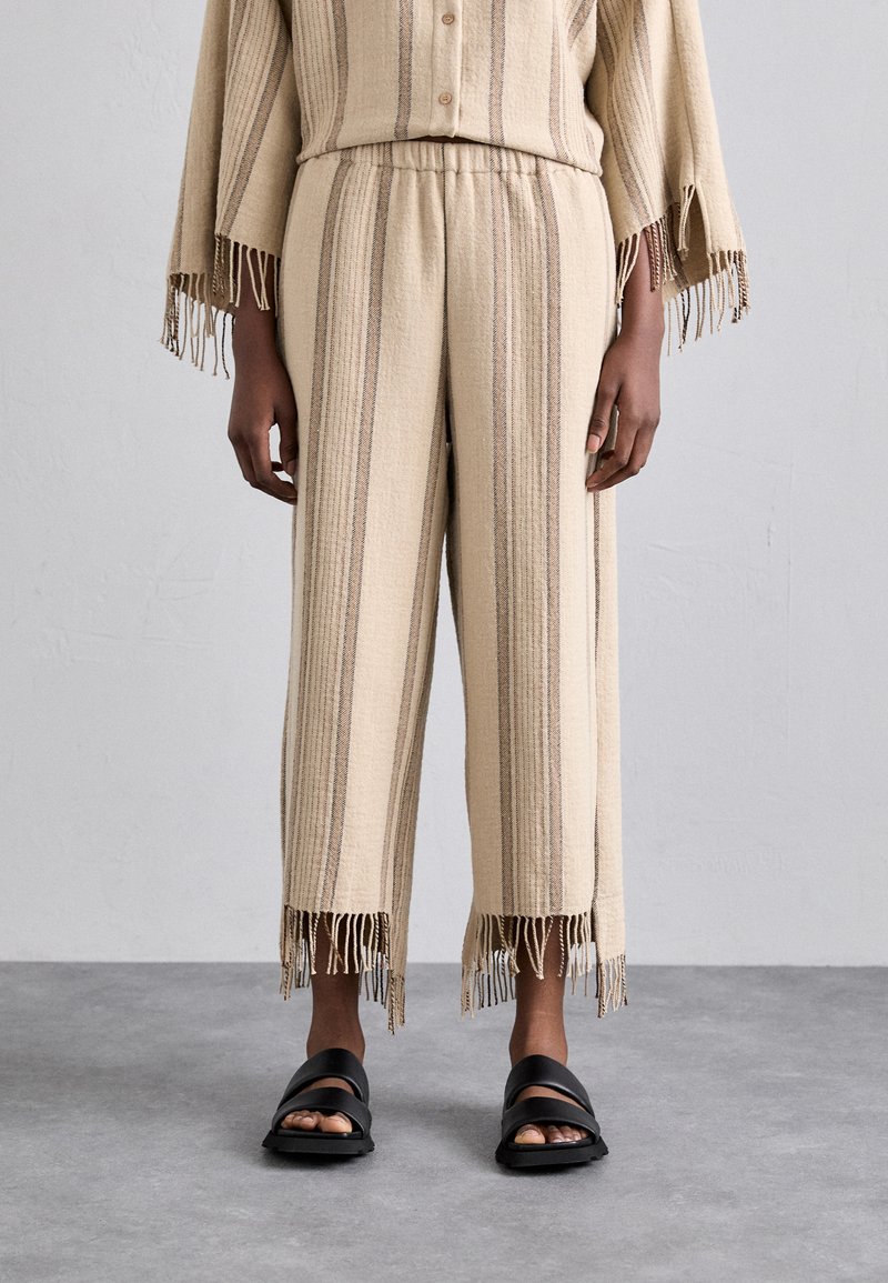 By Malene Birger - MIRABELLAS - Stoffhose - beige, Vergrößern