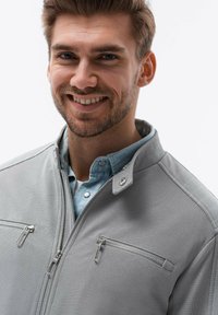 Ombre Kevyt takki - grey