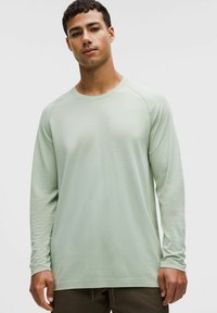 Non sélectionné, fog green pelican