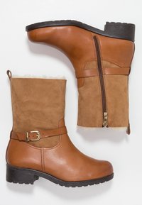 Caprice Botines - cognac