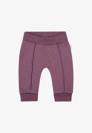 Paarse babybroek van een katoenmix met een elastische tailleband, twee houten knopen aan de voorkant en ribgebreide boorden. Features gestikte details voor textuur.