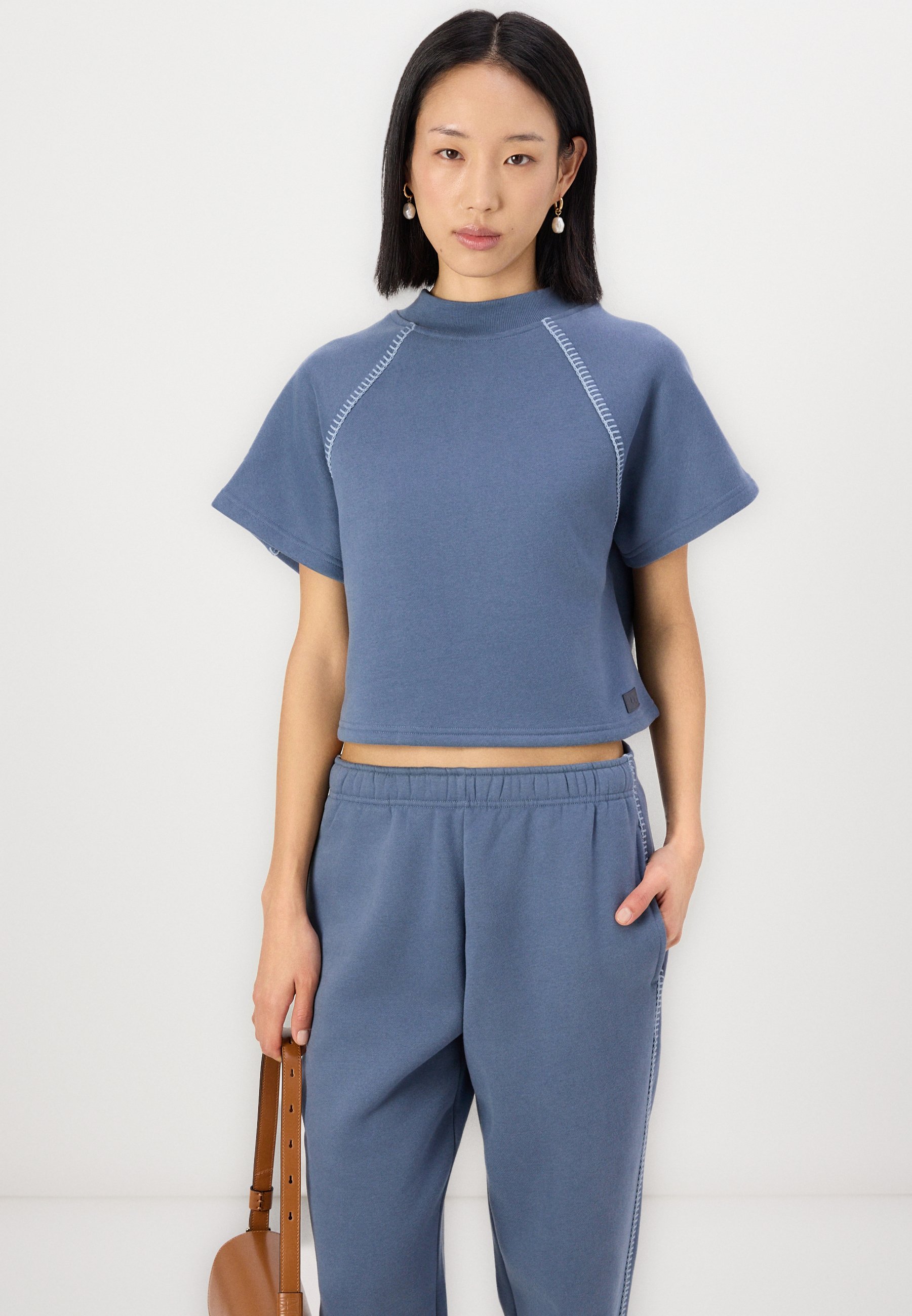 UGG CLASSIC SHORT SLEEVE CREW NECK - Basic T-shirt - blue