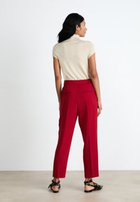 BOSS TAPIAH - Kelnės - bright red