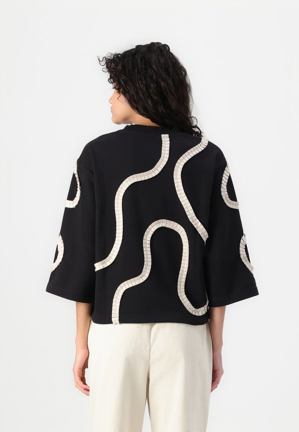 LIV RE 3/4  - Sweatshirt4