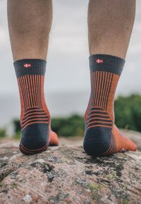 Danish Endurance 3-PACK  - Calcetines de deporte - orange/navy