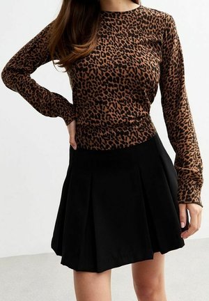 Pullover - brown