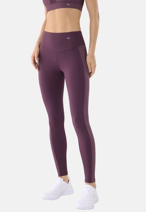 Ysabel Mora, LEGGINGS DEPORTIVOS LARGOS CON BANDA METALIZADA BURDEOS - Leggings - bordeaux