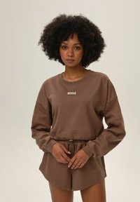 ESOTIQ BLOOVII JAX tan