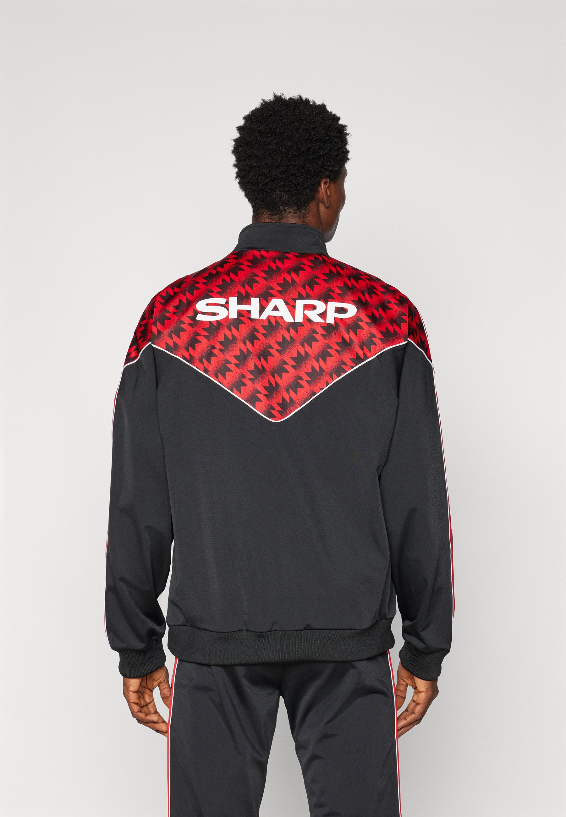 adidas Manchester United セットアップ ナイロン上下 黒 Adidas Originals Men's MANCHESTER UNITED TRACK JACKET, SMALL