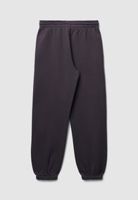 Pantalon de survêtement violet foncé avec une taille élastique et des poignets côtelés. Fabriqué en tissu doux, présentant une texture lisse sans motifs visibles.
