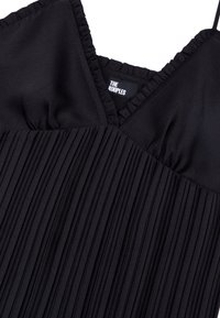 Selected, black