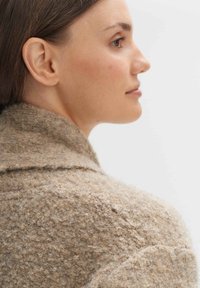 OPUS Vest - macadamia