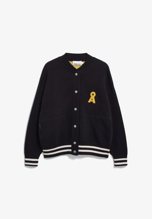 Marinefarbener Cardigan, aus Strickmaterial, mit gerippten Bündchen und Saum, gelbem Logo "A", silbernen Knöpfen, zwei vorderen Taschen und kontrastierenden weißen Streifen.