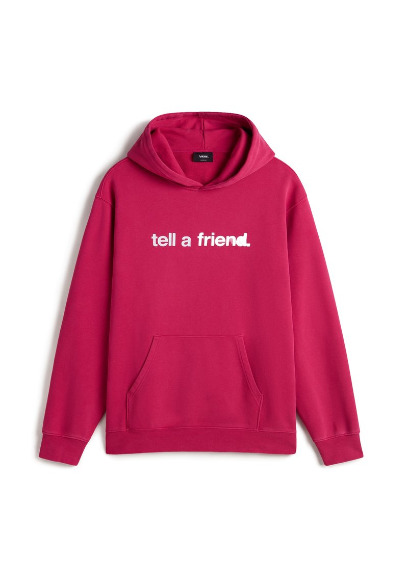 Haut à capuche fuchsia avec une poche kangourou, arborant le texte "dis à un ami" en blanc, en tissu de coton, avec un cordon de serrage.