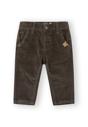 Pantalones de pana marrón con estrías verticales, bolsillos delanteros, cierre de botón y una pequeña etiqueta de marca en la cintura.