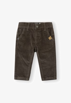 Pantalones de pana marrón con estrías verticales, bolsillos delanteros, cierre de botón y una pequeña etiqueta de marca en la cintura.