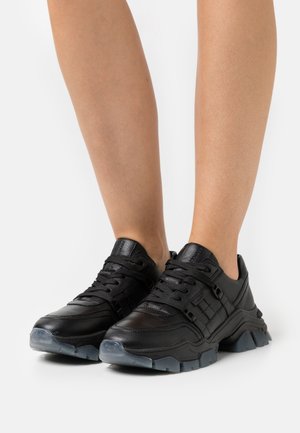 Sneakers laag - black