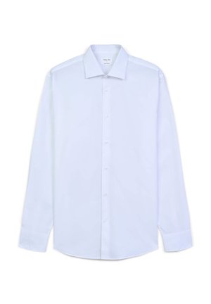 Weißes Langarm-Hemd mit normalem Schnitt, klassischem Kragen, knöpfbarem Frontbereich und knöpfbaren Manschetten, auf einem weißen Hintergrund präsentiert.