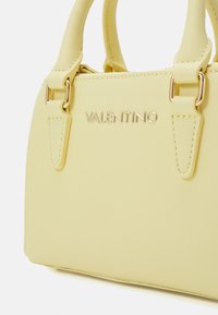 Valentino Bags Rokassoma - vaniglia