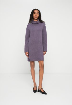 DRESS WITH SADDLE SHOULDER - Gebreide jurk - dark lavender