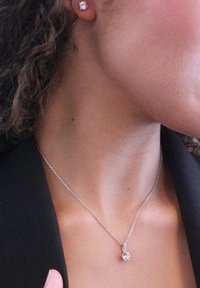 MYC Paris KRISTINE - Oorbellen - couleur or rose / cristal