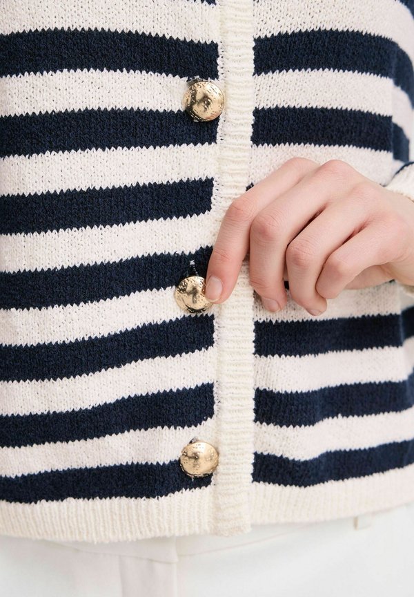 FRIDALIA - Cardigan4