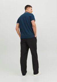 Jack & Jones PAULOS SS NOOS - Poloshirt - sailor blue