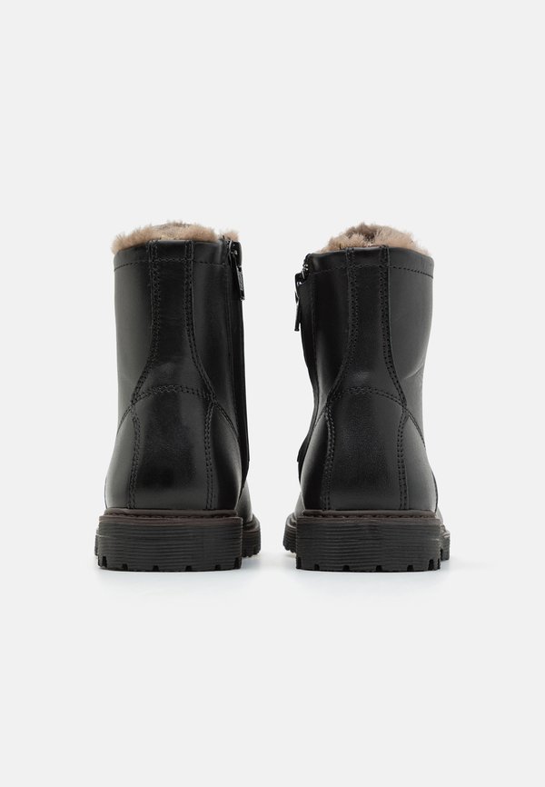 MAIA  – Schnürstiefelette