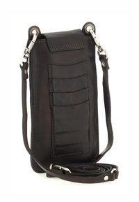 Borsa a tracolla in pelle marrone con tracolla regolabile, pattina frontale e numerosi scomparti per carte; texture liscia con accenti di cucitura a contrasto.