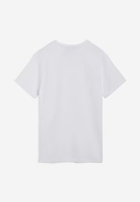 T-shirt bianco a maniche corte realizzato in tessuto morbido. Presenta un collo rotondo classico e un design semplice senza grafiche o motivi.