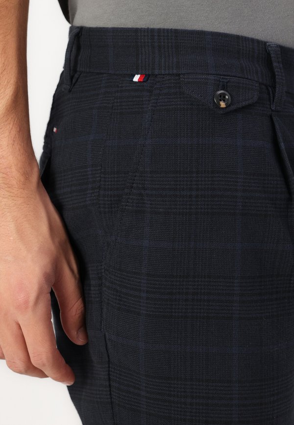 DENTON POW CHECK - Chinos - desert sky3