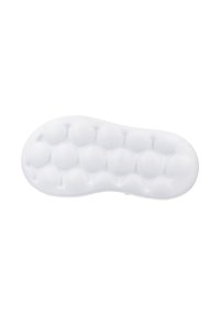 Semelle de chaussure de sport blanche avec un motif texturé en forme de bulles. Présente une surface lisse avec une forme ergonomique pour le confort.