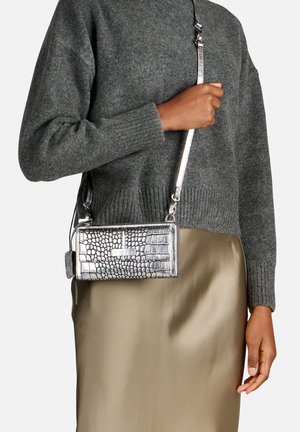 Burkely, COOL COLBIE - Geldbörse - silver coloured