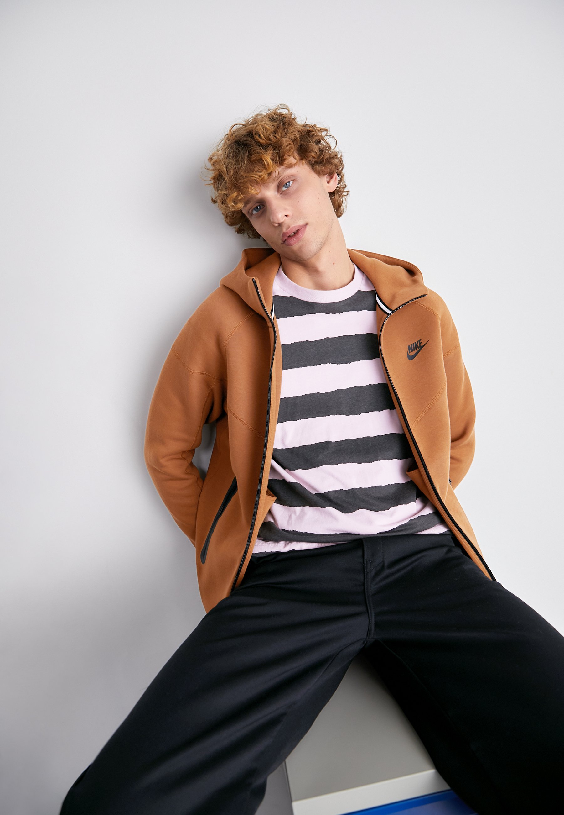 Nike Sportswear Felpa Nike Uomo Marroni Felpa Oversize Nike