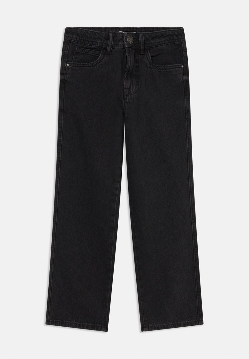 Jeans pretos de perna reta com bolsos frontais, passadores para cinto, fecho de botão e costura visível sobre um fundo branco liso.