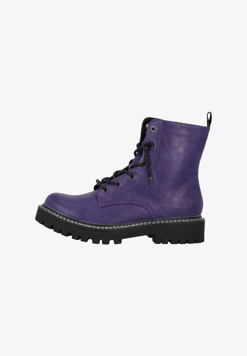 Botas de tobillo de cuero morado con un acabado texturizado, cordones negros y una suela robusta. Cuenta con una lengüeta de bucle para facilitar el calzado.