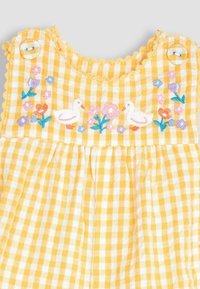 JoJo Maman Bébé APPLIQUÉ GINGHAM - REGULAR FIT - Kantáros nadrágok - yellow chick