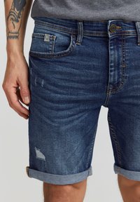 11 Project PRNARVIK REGULAR FIT - Kratke hlače od trapera - denim middle blue