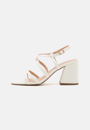 Even&Odd Wide Fit Sandals - white