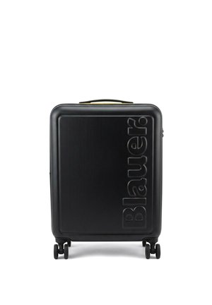 Maleta negra de carcasa dura con cuatro ruedas dobles giratorias y la marca "Blauer" en relieve en el panel frontal.