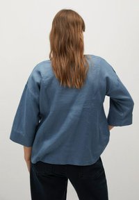 Violeta by Mango Pusero - dark blue