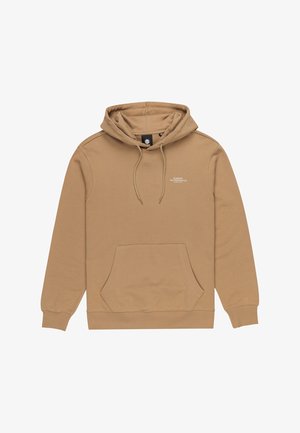 Brun bomulds hættejakke med en frontlomme, snøre-hætte og lille hvid tekstlogo på brystet. Glat tekstur og afslappet design.