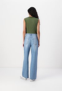 ONLY ONLHOPE  WIDE LEG - Széles szárú - light blue denim