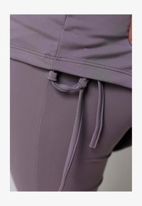 Niet geselecteerd, lavender