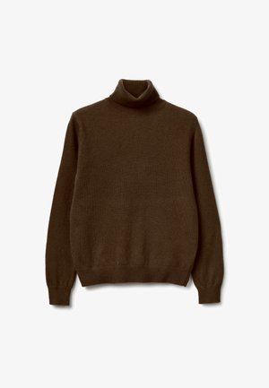 Bruine lange-mouwen wollen turtleneck trui met geribde mouwen en zoom, plat gelegd op een witte achtergrond.