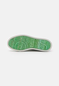 GANT MC JULIEN - Sneaker low - white/green